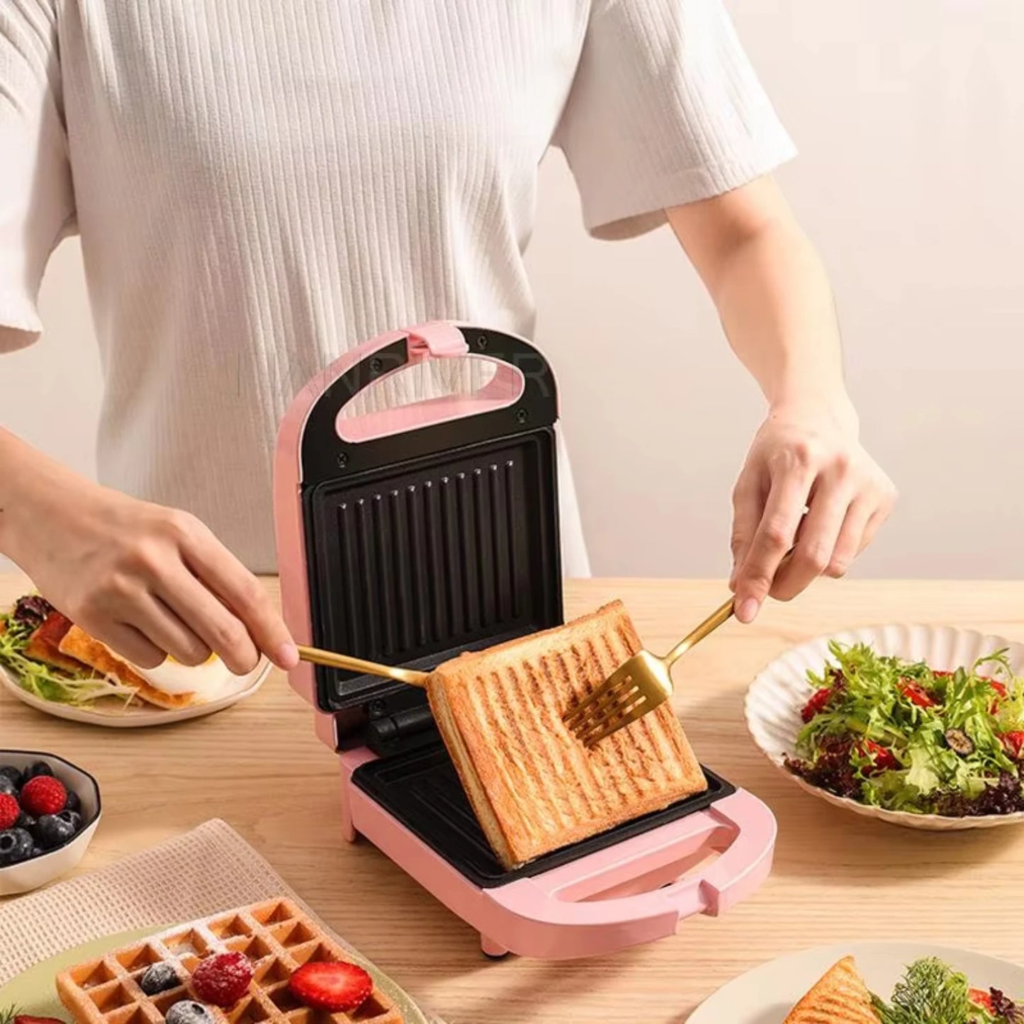 220V Multifunctional Sandwich Maker Breakfast Machine with Egg Cake Oven Waffle Toaster - 650W