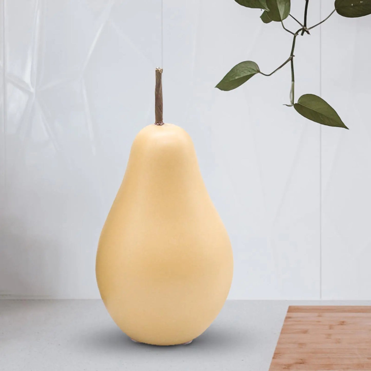 Nordic Ceramic Pear Figurine Ornament Decorative Fruit Sculpture Statue Creative Collectible for Home Cabinet Party Table Decor